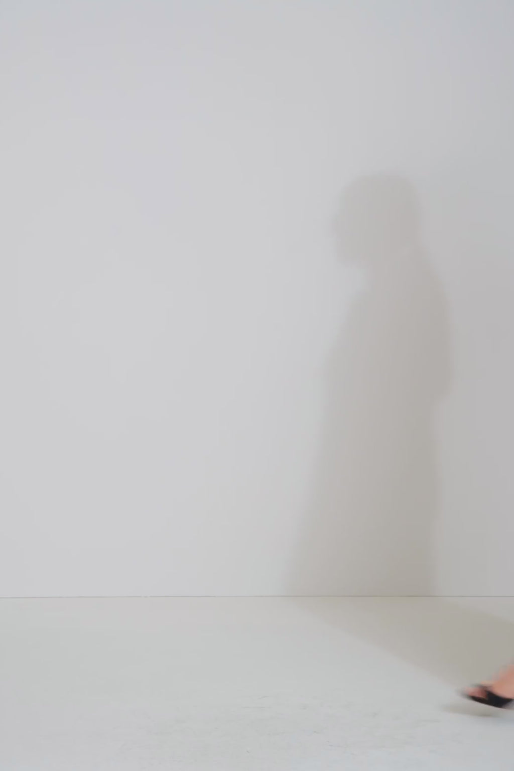 Black wool jacket cinched waist stylein tyra model video