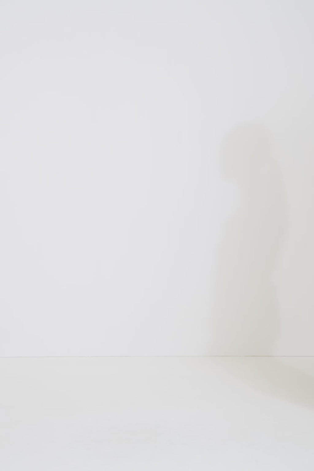 White buttoned cardigan stylein hamani model video