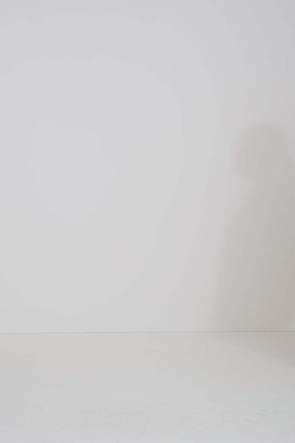 Beige knitted sweater stylein nella front model image