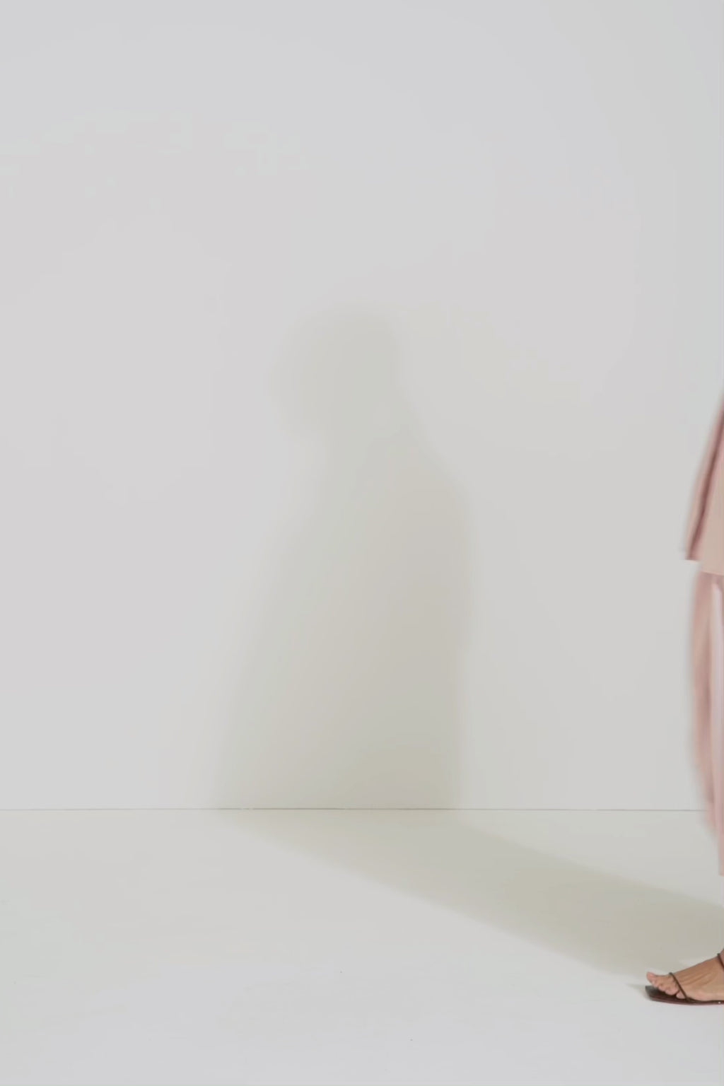 Jorina + Jansell pink cotton a lined midi skirt Stylein model video