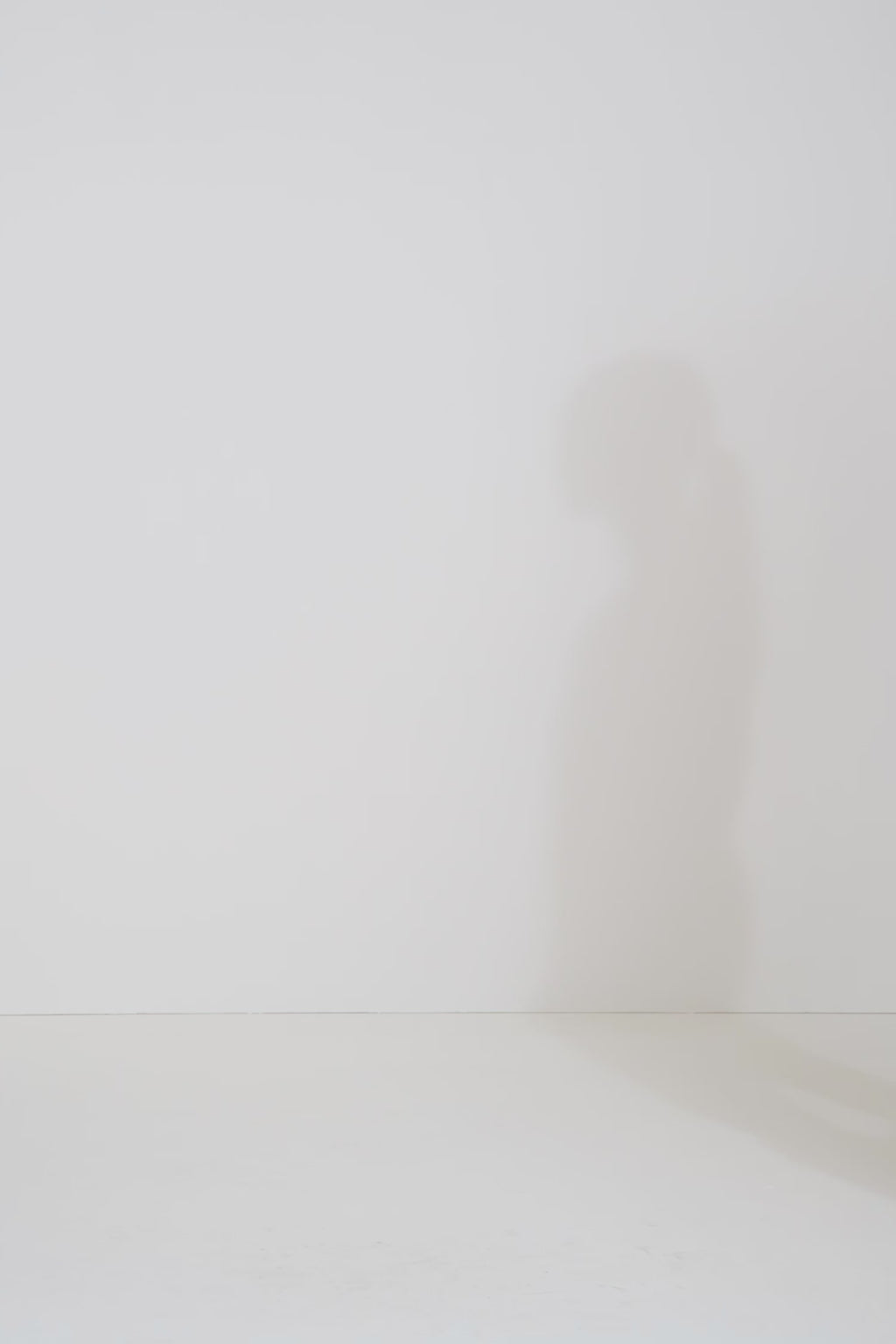 Ivory suit trousers bergio stylein model video