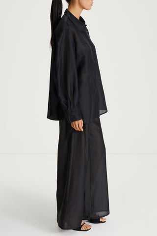 black transparent shirt stylein brailee side model image