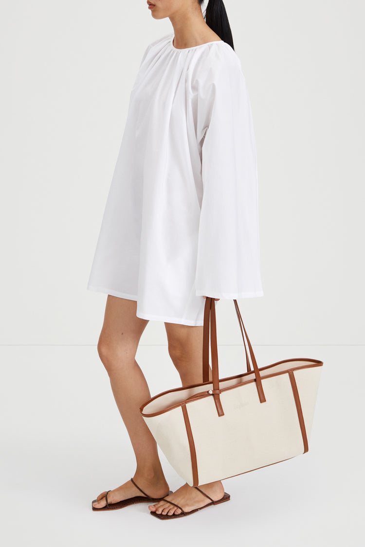 Juni dress short voluminous shape full length sleeves white stylein side image