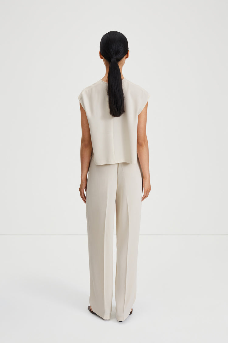 Basile top ivory short sleeve round neck stylein back image