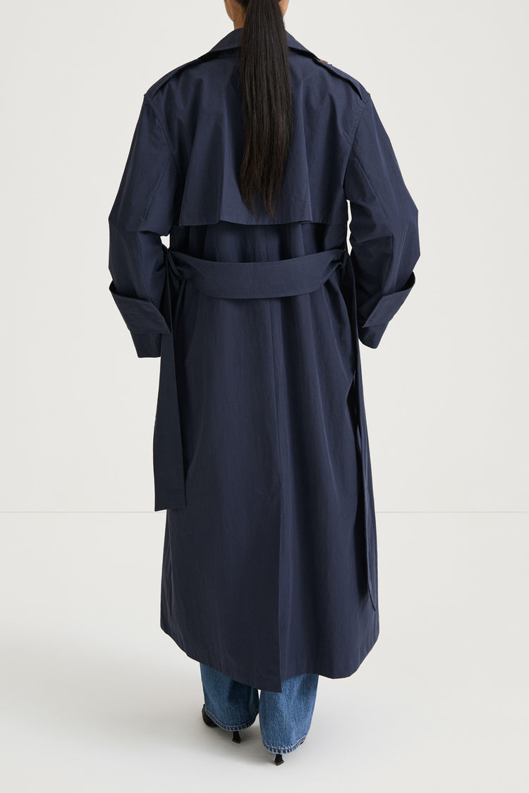 Siena trench coat navy midnight long stylein back model image