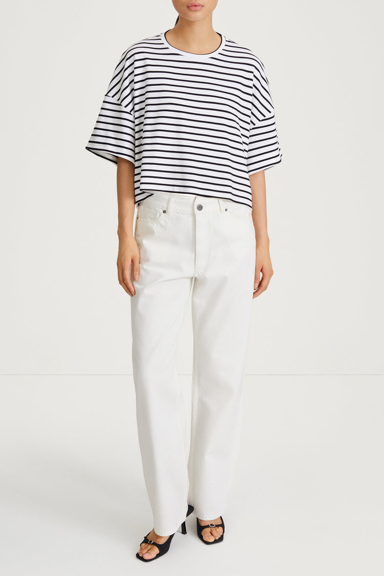 Jimmy tshirt cropped boxy black white striped stylein front image