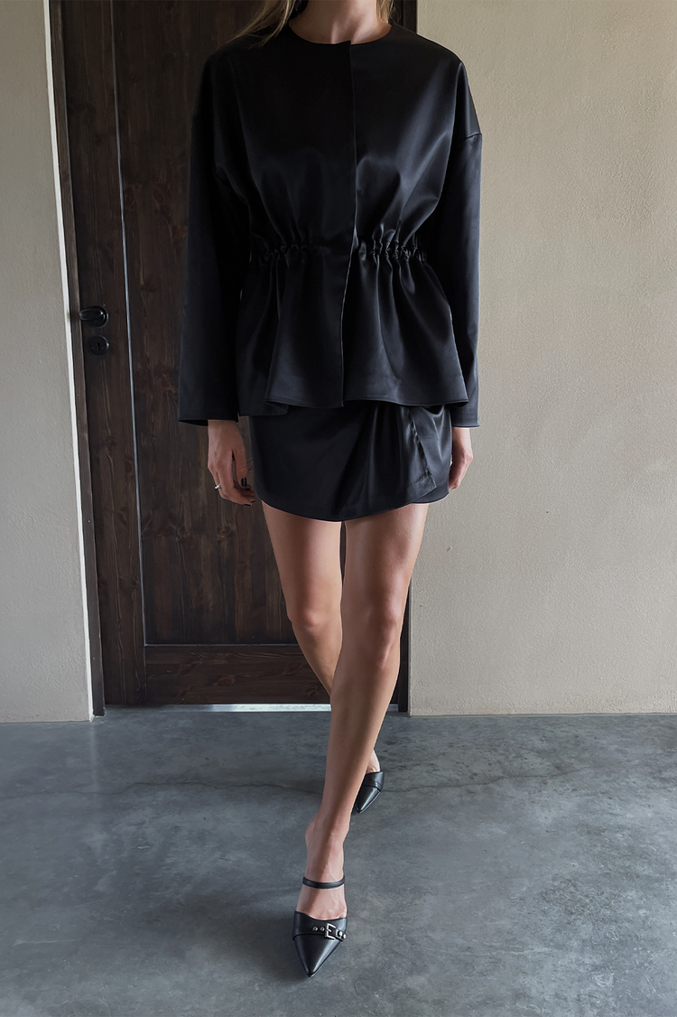 Bolena skirt short shiny crepe twisted front black stylein imagery