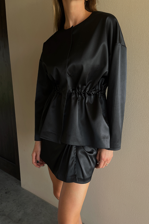 Bolena skirt short shiny crepe twisted front black stylein imagery