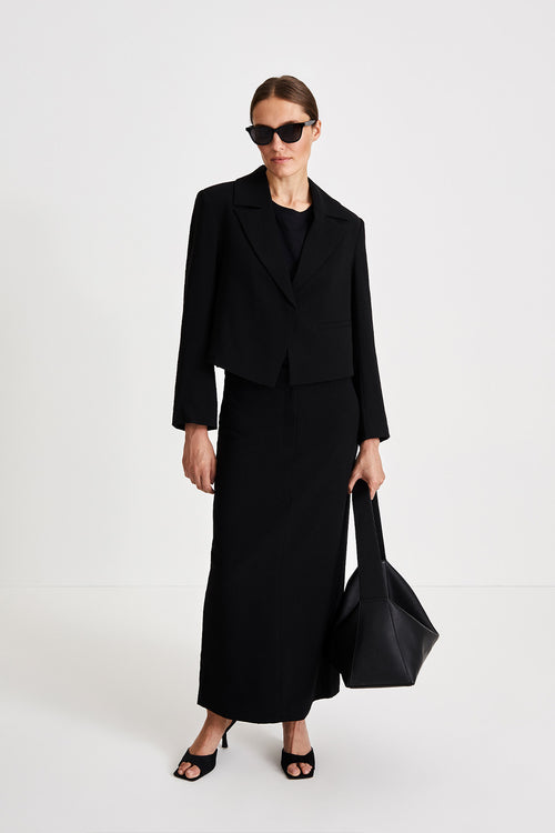 Bormio blazer cropped crepe single button closure black stylein front image