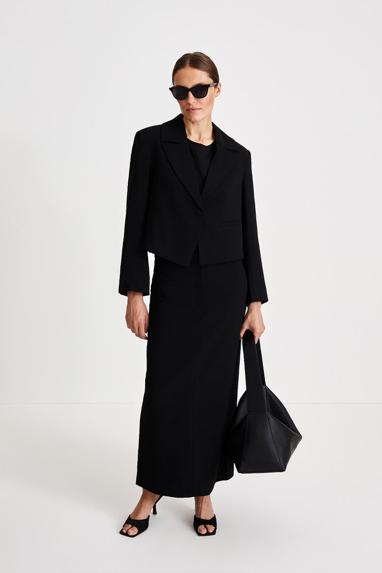 Bormio blazer cropped crepe single button closure black stylein front image