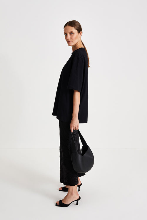 Inga skirt light maxi crushed plisse bias cut shiny black stylein side image