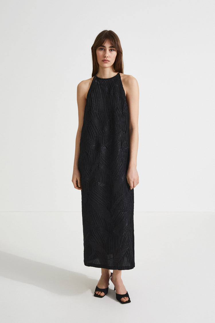 Ivonne dress ankle length slim tank crew neck pleated loosely fitted black stylein front image