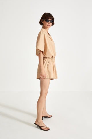 Jojo shorts flared elastic band box pleated beige stylein side image 