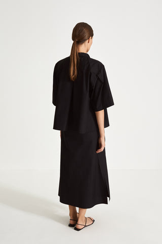 Jensen shirt short sleeved button down cropped length relaxed fit black stylein back image