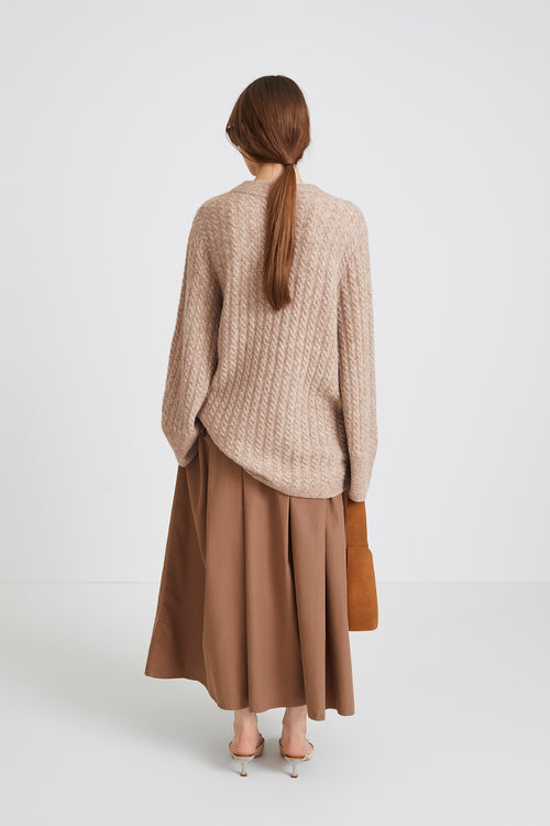stylein minimalistic scandinavian timeless swedish design womenswear women wear classic cable knit wool sweater brown