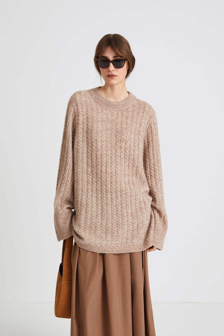 stylein minimalistic scandinavian timeless swedish design womenswear women wear classic cable knit wool sweater brown