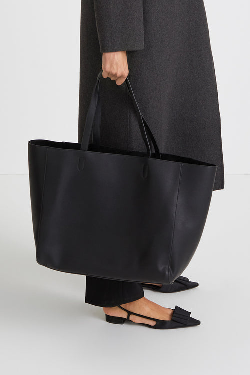 YACHT BAG - BLACK STRUCTURED