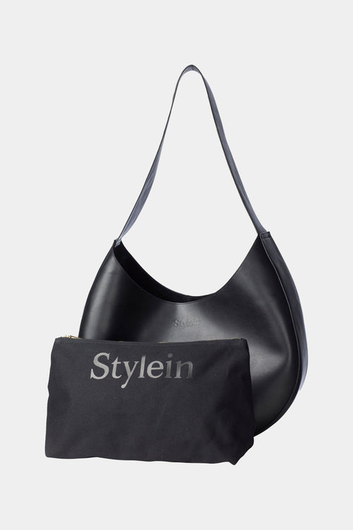 Yardly bag classic black stylein packshot with pouch