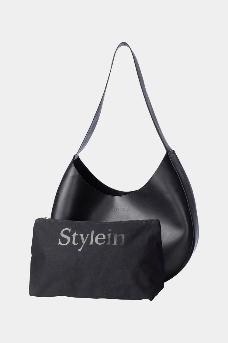 Yardly bag classic black stylein packshot with pouch