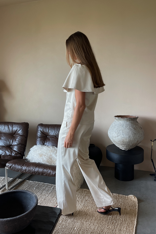 Beatrice top off shoulder crepe shiny straight fit wide off shoulder piece  cream stylein imagery