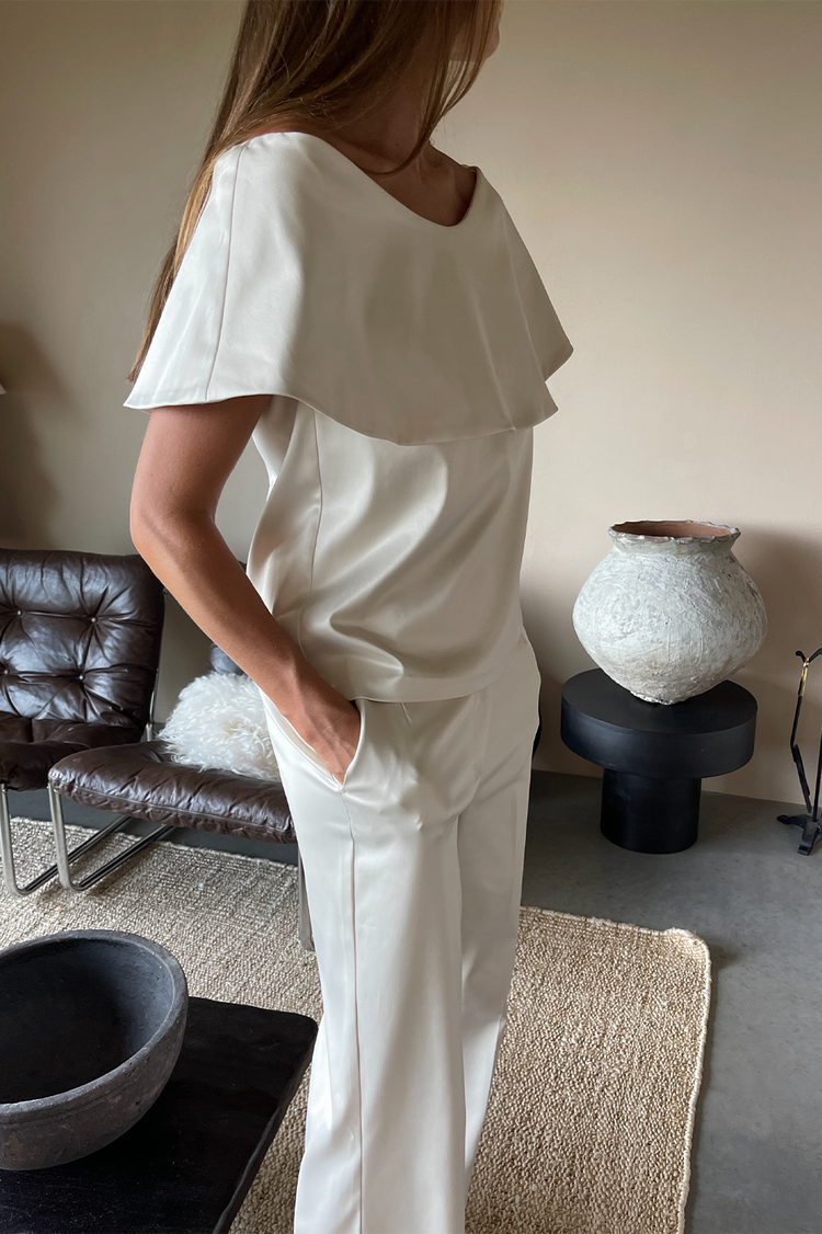 Beatrice top off shoulder crepe shiny straight fit wide off shoulder piece  cream stylein side image