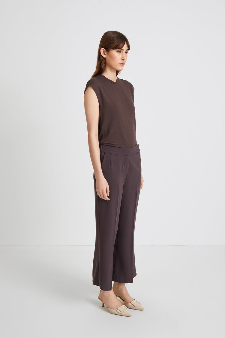 Beline trousers cropped kick flared crepe ankle length crease lines front back dark brown stylein side image