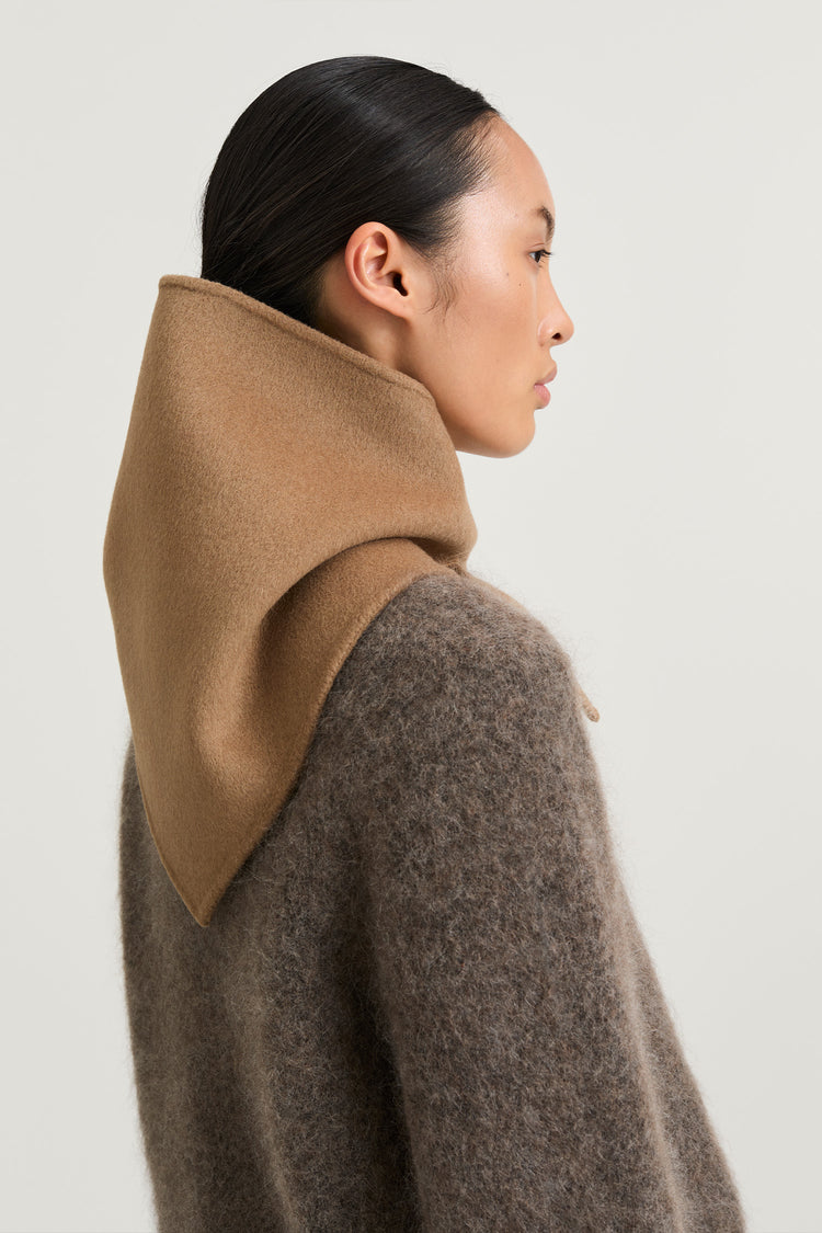 triangle wool scarf beige stylein trinity 