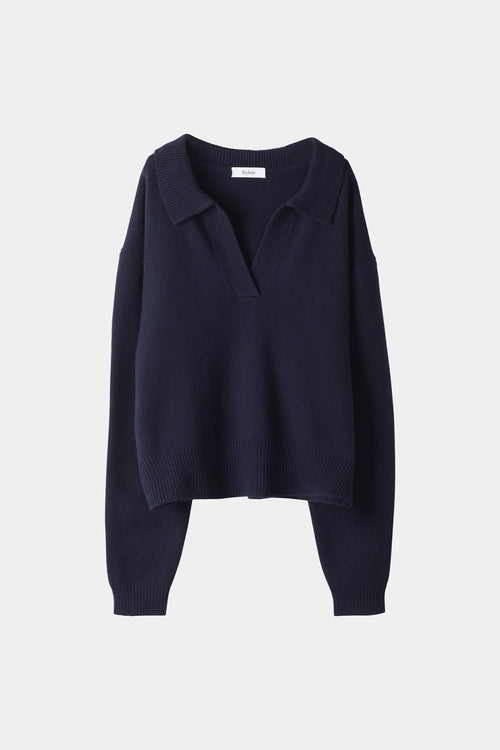 navy v-nec collar knitted sweater stylein harmony model image