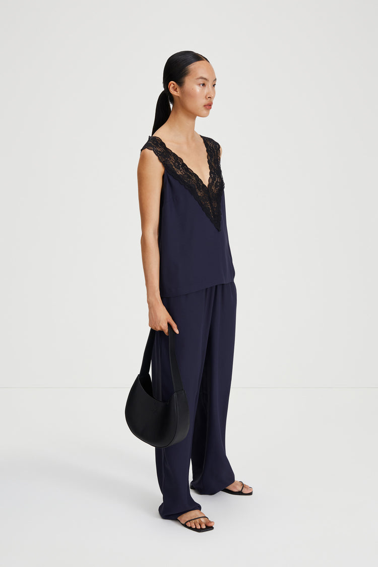 Mede top sleeveless v neck lace trim midnight navy black stylein side image