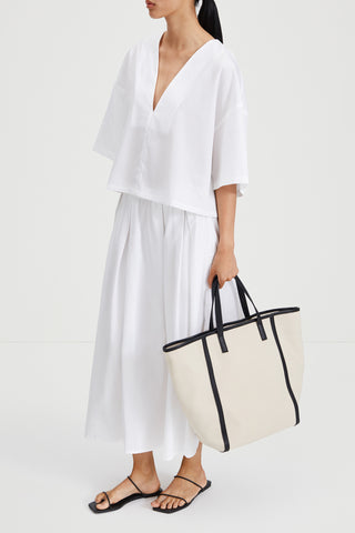 Julianna blouse voluminous cropped v neck short wide sleeves white stylein side image