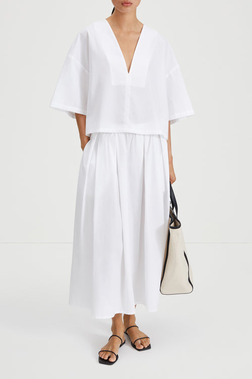 Julianna blouse voluminous cropped v neck short wide sleeves white stylein front image