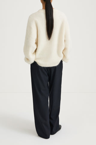 white alpacka knitted sweater stylein lorena back