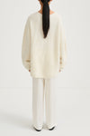  white alpacka v-neck sweater stylein liora  back