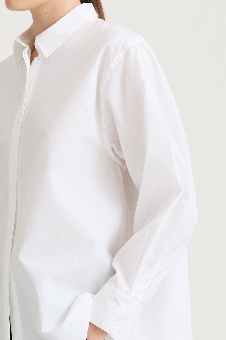 white oversized cotton shirt stylein janis detail