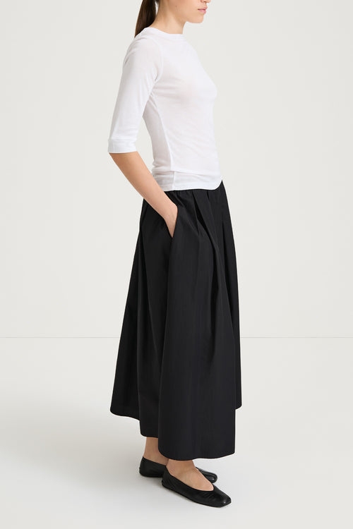 white shortsleeve top stylein nogara side