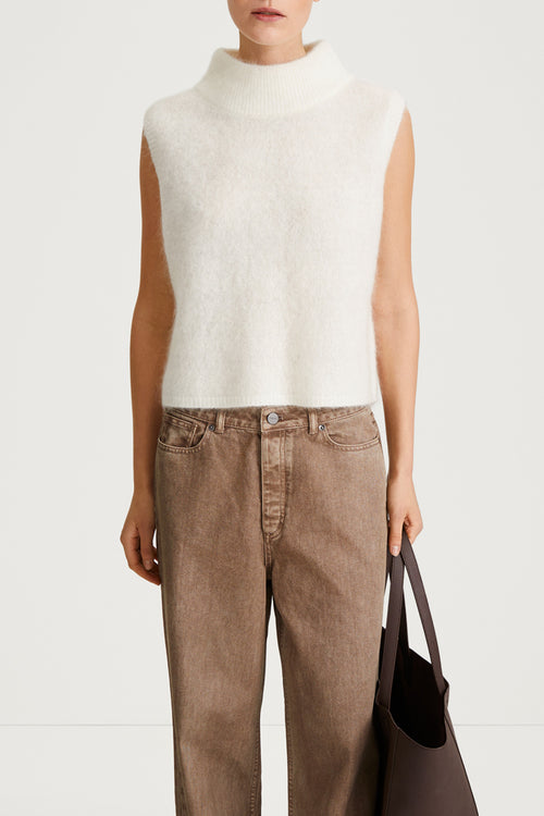 white sweater short sleeve stylein nellie close up