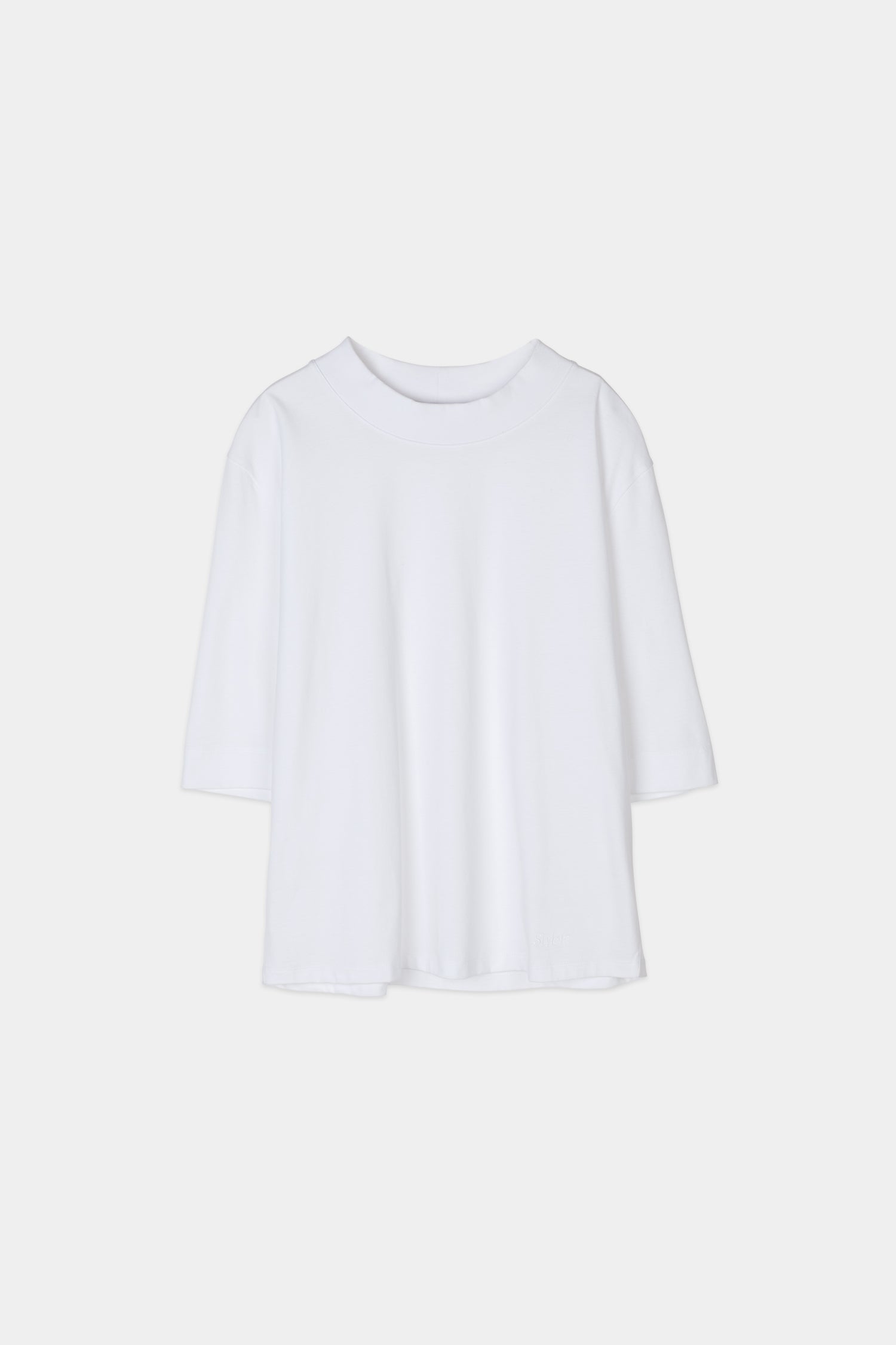 white oversized t-shirt stylein jemmy packshot