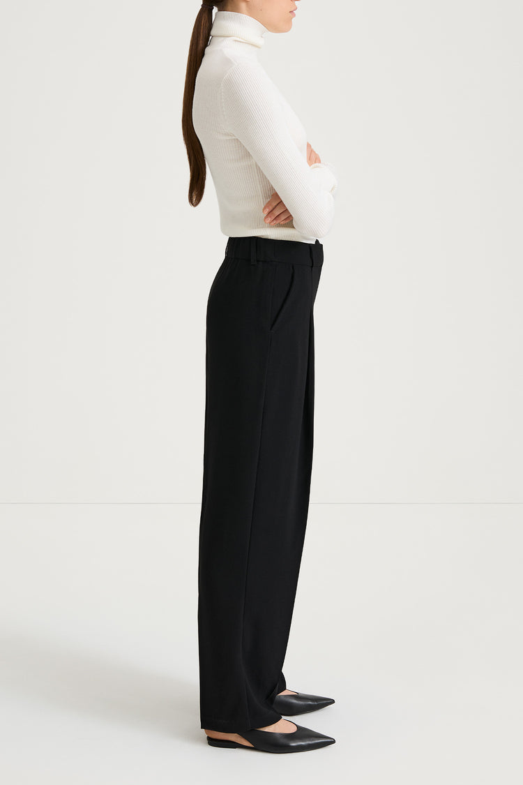 white turtleneck knitted sweater stylein helea side