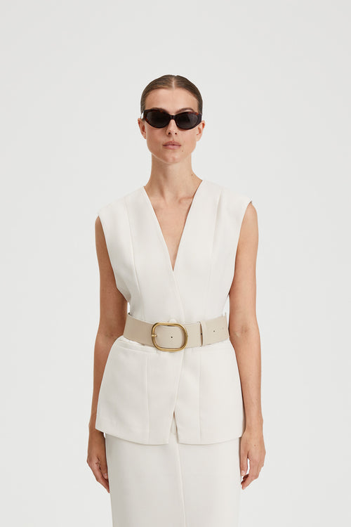 Vanzago buckle belt wide beige leather stylein front image