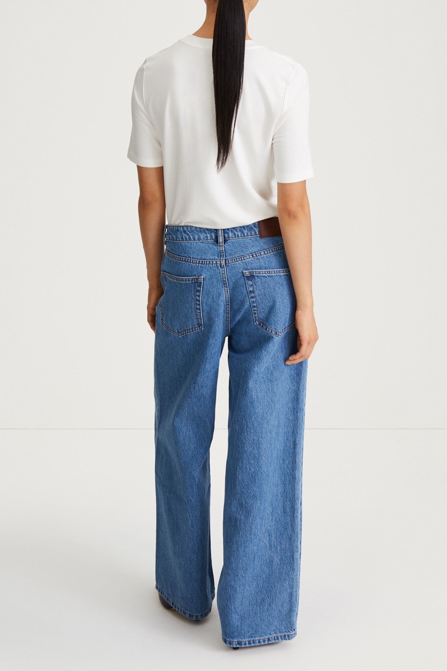 wide leg denim kayne stylein vintage blue back