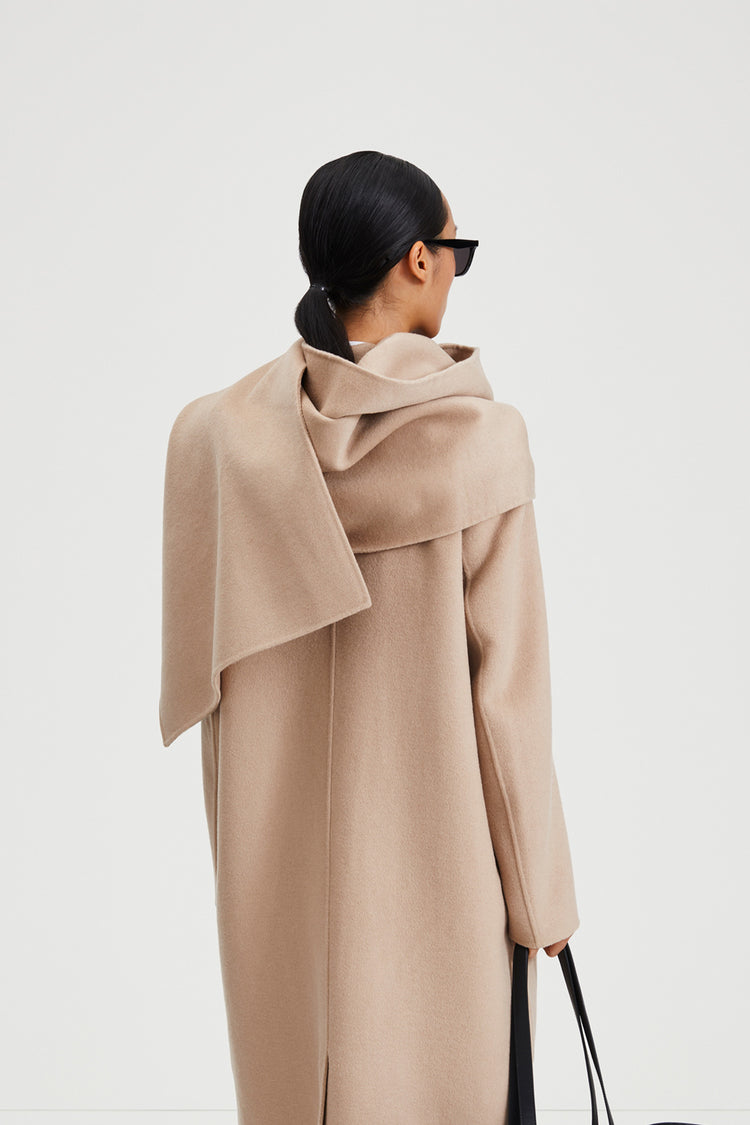 Tecla scarf wool blend hazelnut stylein back image