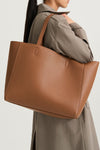 Yacht tote bag tan stylein model image 