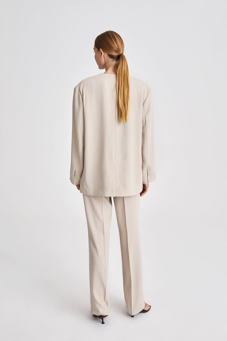 Bastian blazer thin shoulder pads wide silhouette crepe full length cream stylein back image