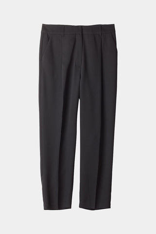 Berga trousers cropped slightly wide voluminous round shape black stylein packshot