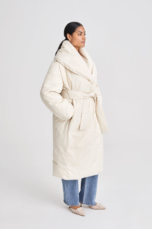Habo coat padded calf length one piece shawl collar voluminous belted cream stylein side image