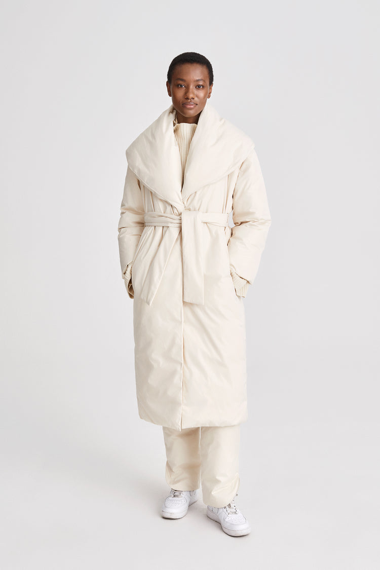 Habo coat padded calf length one piece shawl collar voluminous belted cream stylein front image