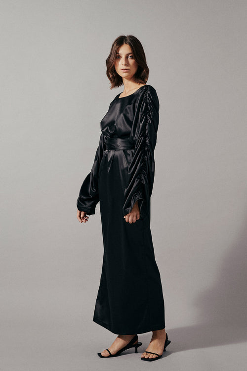 Maia dress maxi wide full length sleeves gathering detail shoulder seams rounded neckline belt waist black stylein side image