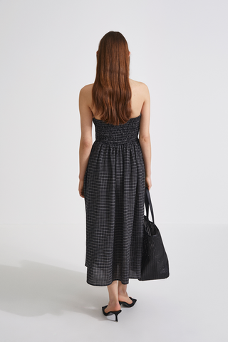 Janika dress cut out front midi seersucker gathered skirt smock detail back black stylein back image