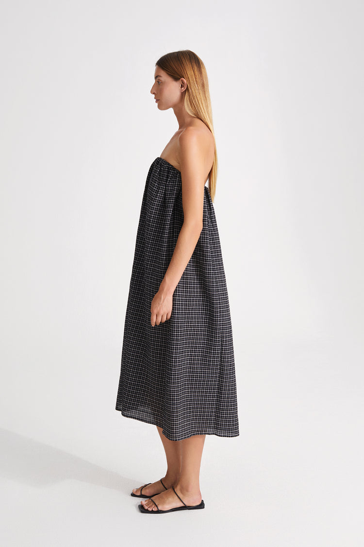 Jesi dress heart shaped bust gathered details midi structured cotton black stylein side image