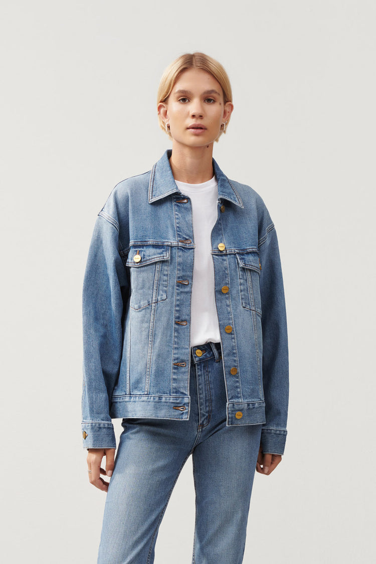 Kirsten oversized denim jacket dropped shoulders long sleeves blue stylein front close image